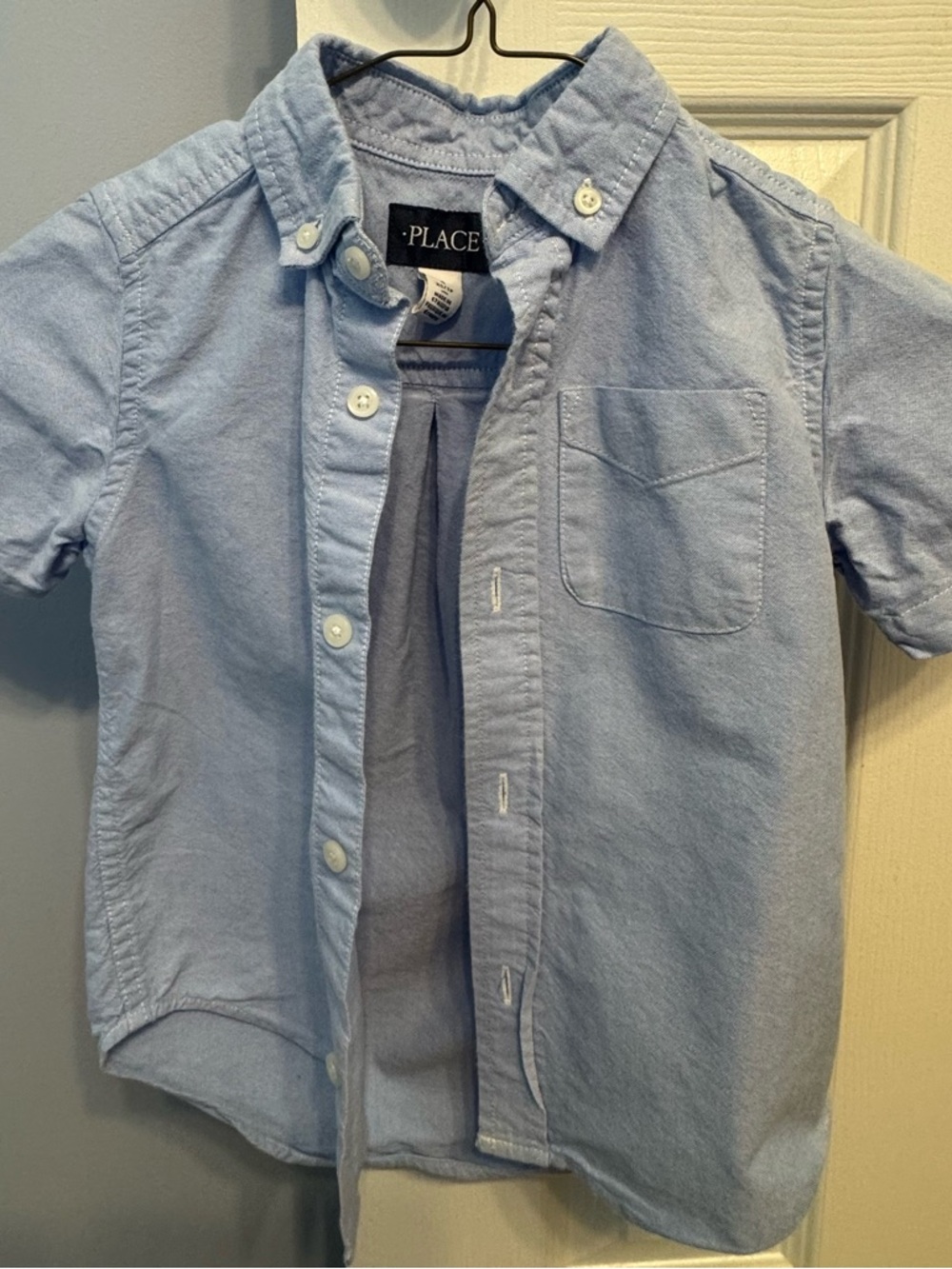 2 / $12 👕 The Children's Place Light Blue Short-Sleeve Button-Down Shirt